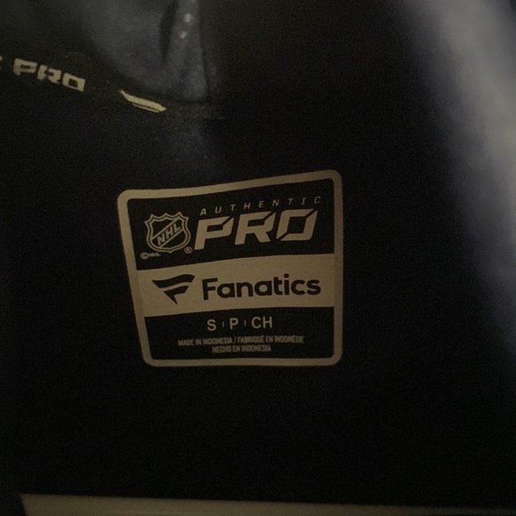 New York Rangers Women's Pullover Hoodie - Navy - Picture 3 of 3